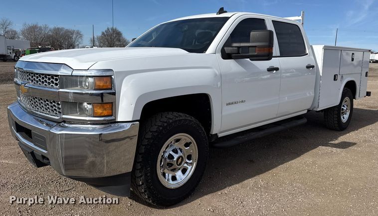 image for item EG2115 2019 Chevrolet Silverado 2500HD utility bed pickup truck