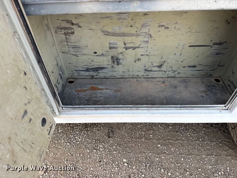 image for item EG2115 2019 Chevrolet Silverado 2500HD utility bed pickup truck