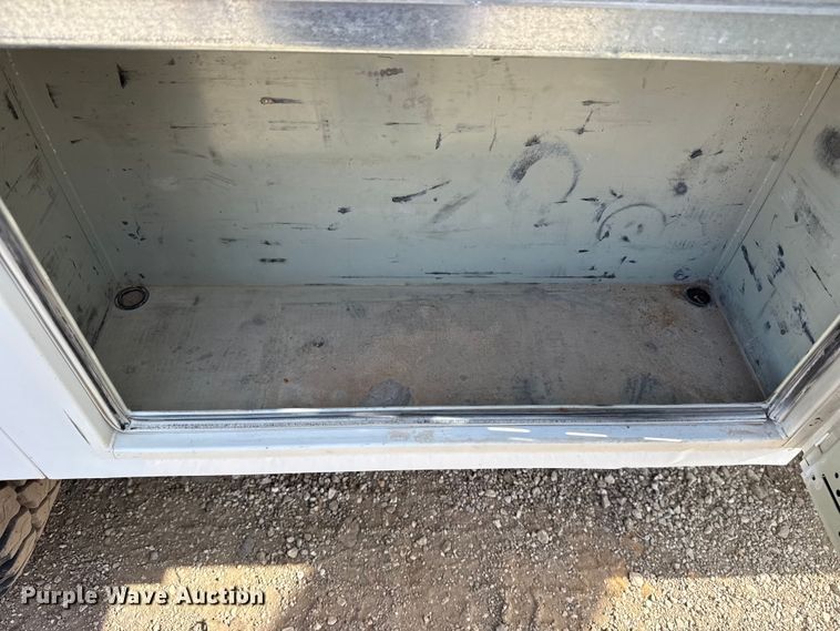 image for item EG2115 2019 Chevrolet Silverado 2500HD utility bed pickup truck