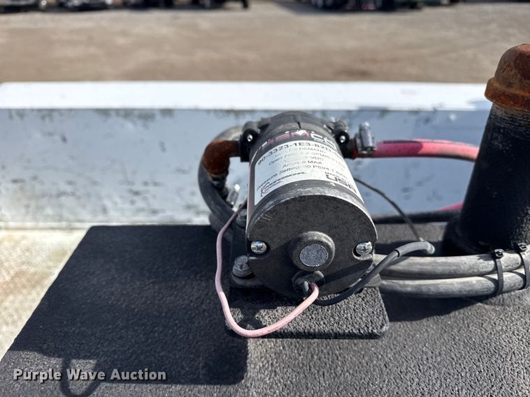 image for item EG2115 2019 Chevrolet Silverado 2500HD utility bed pickup truck