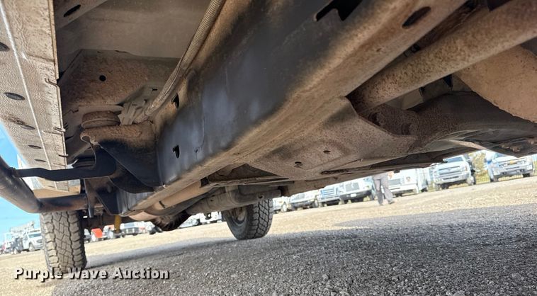 image for item EG2115 2019 Chevrolet Silverado 2500HD utility bed pickup truck