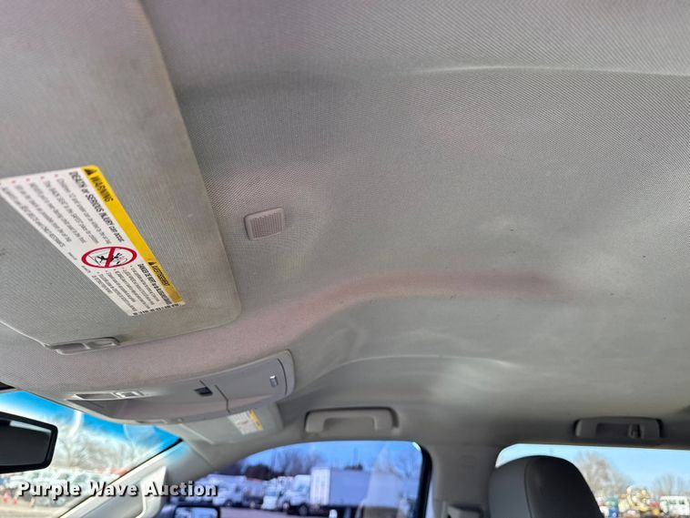 image for item EG2115 2019 Chevrolet Silverado 2500HD utility bed pickup truck