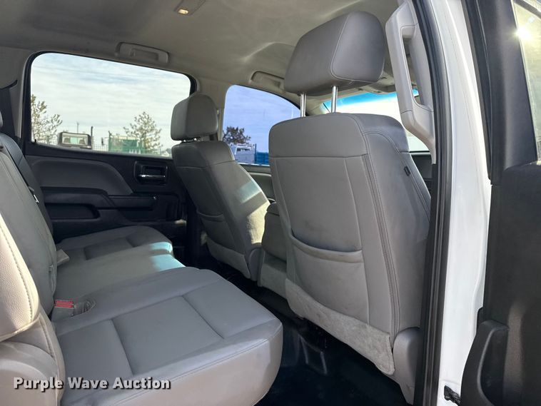 image for item EG2115 2019 Chevrolet Silverado 2500HD utility bed pickup truck