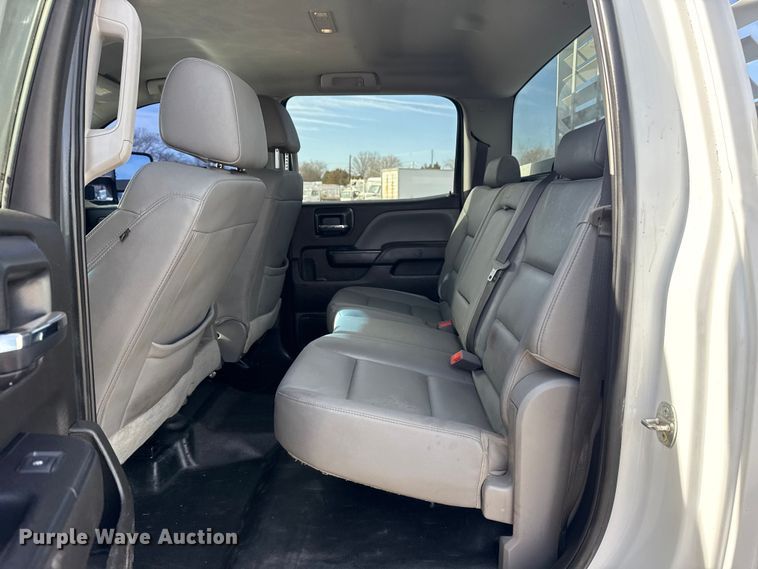 image for item EG2115 2019 Chevrolet Silverado 2500HD utility bed pickup truck