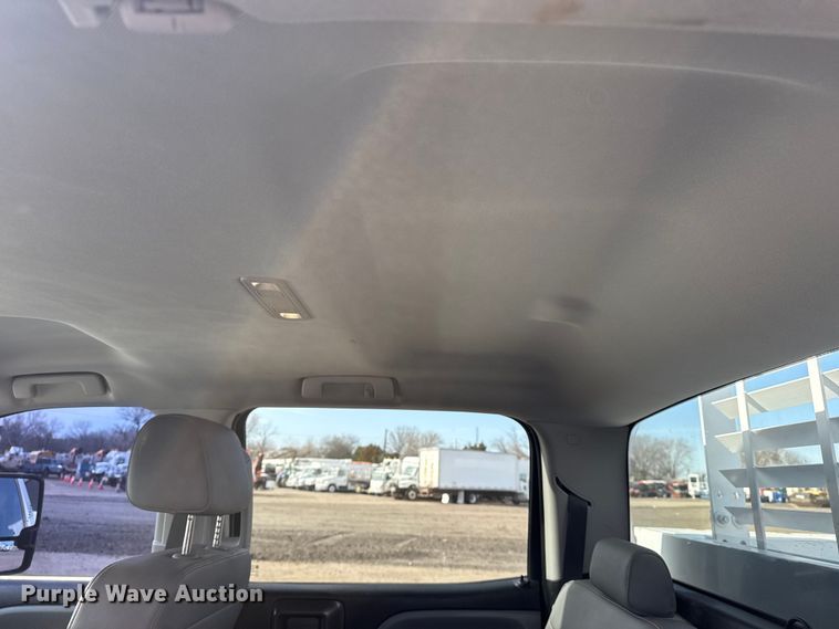 image for item EG2115 2019 Chevrolet Silverado 2500HD utility bed pickup truck