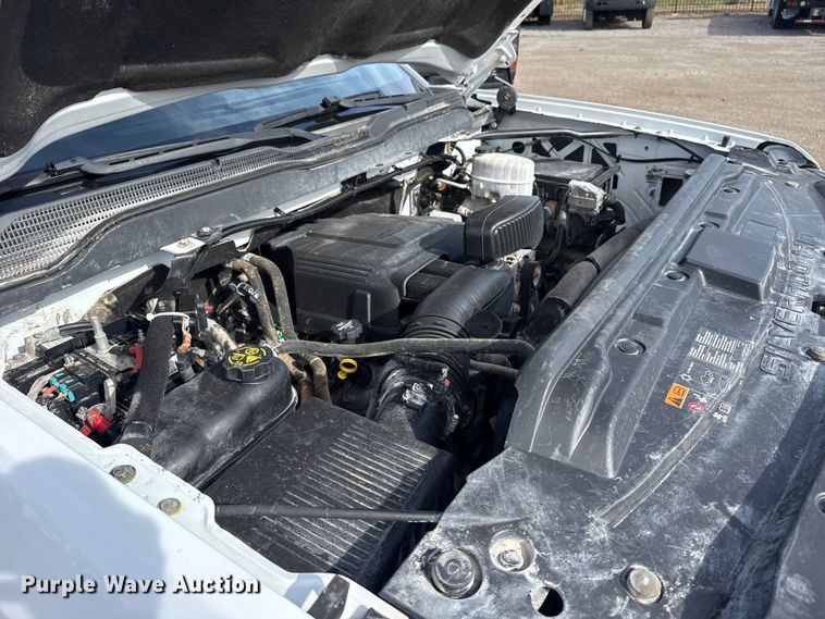 image for item EG2115 2019 Chevrolet Silverado 2500HD utility bed pickup truck