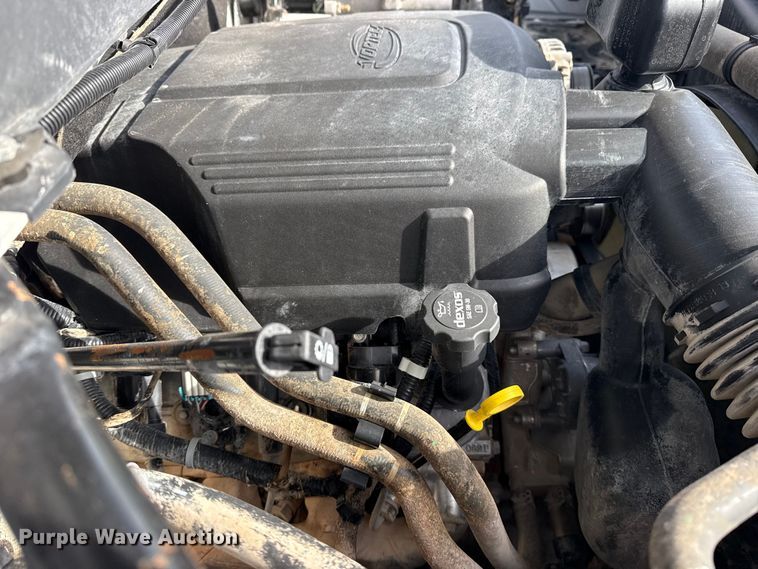 image for item EG2115 2019 Chevrolet Silverado 2500HD utility bed pickup truck