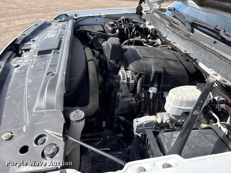 image for item EG2115 2019 Chevrolet Silverado 2500HD utility bed pickup truck