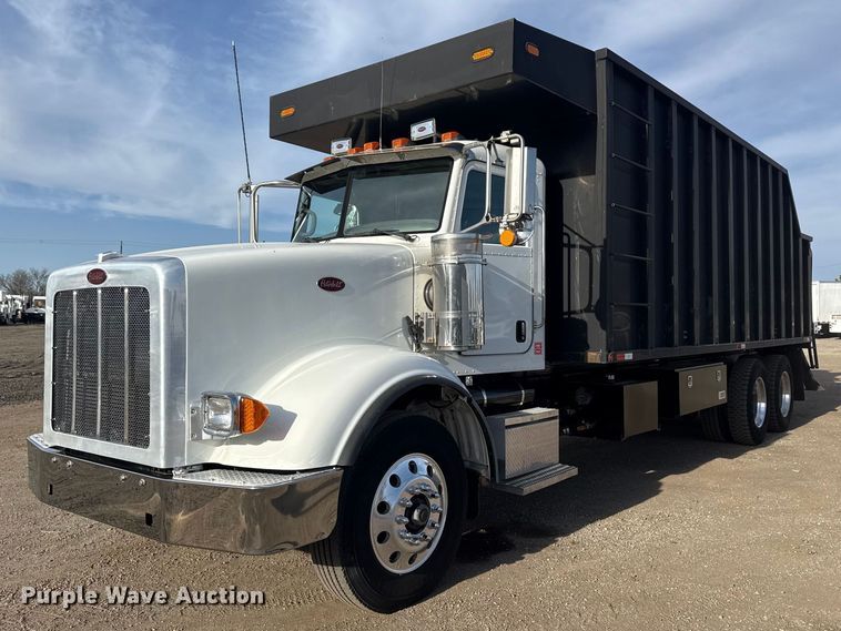 image for item EG2117 2008 Peterbilt 367 grapple crane truck