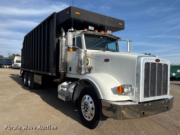 image for item EG2117 2008 Peterbilt 367 grapple crane truck