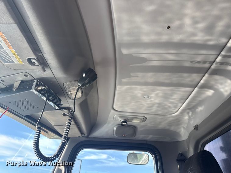 image for item EG2117 2008 Peterbilt 367 grapple crane truck