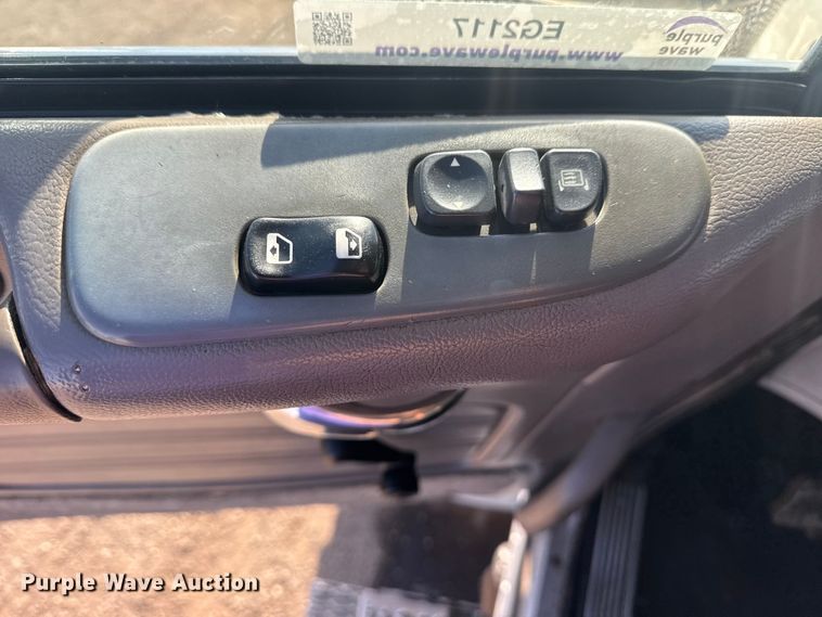 image for item EG2117 2008 Peterbilt 367 grapple crane truck