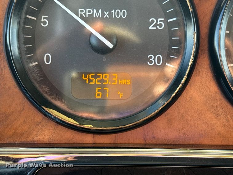 image for item EG2117 2008 Peterbilt 367 grapple crane truck