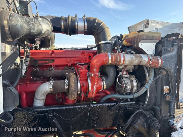 image for item EG2117 2008 Peterbilt 367 grapple crane truck