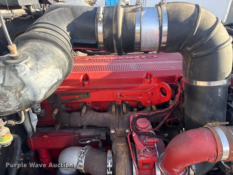 image for item EG2117 2008 Peterbilt 367 grapple crane truck