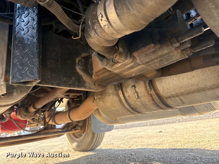 image for item EG2117 2008 Peterbilt 367 grapple crane truck