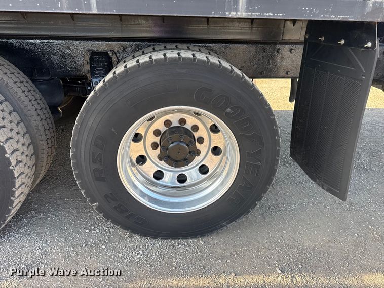 image for item EG2117 2008 Peterbilt 367 grapple crane truck