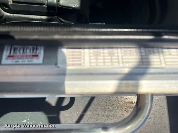 image for item EG2117 2008 Peterbilt 367 grapple crane truck