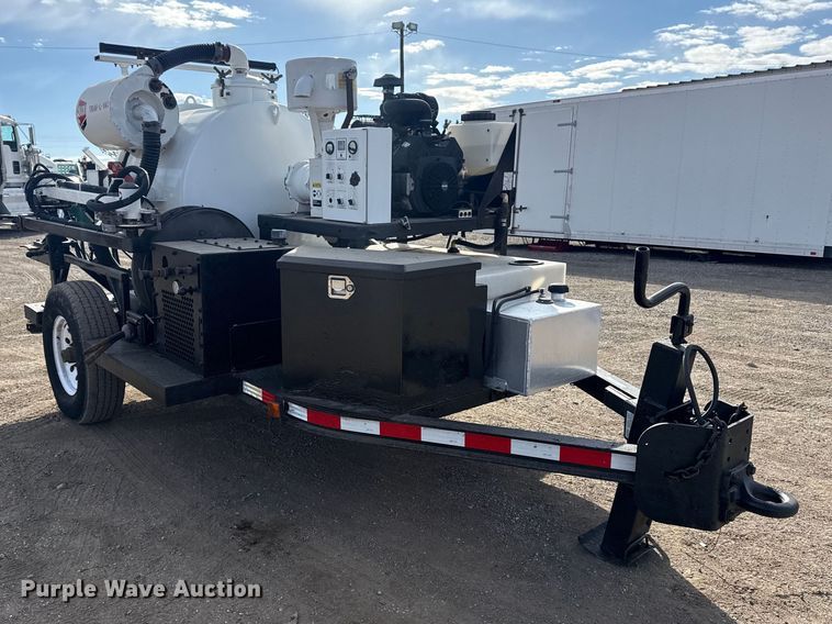 image for item EG2121 2011 EH Wachs Trac-L-Vac vacuum excavator