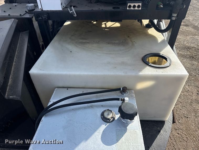 image for item EG2121 2011 EH Wachs Trac-L-Vac vacuum excavator