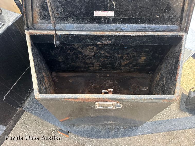 image for item EG2121 2011 EH Wachs Trac-L-Vac vacuum excavator