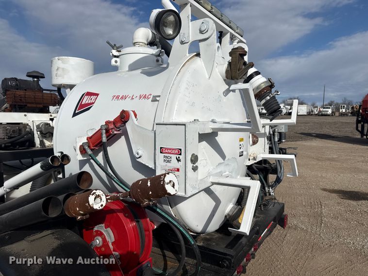 image for item EG2121 2011 EH Wachs Trac-L-Vac vacuum excavator