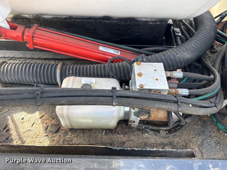 image for item EG2121 2011 EH Wachs Trac-L-Vac vacuum excavator