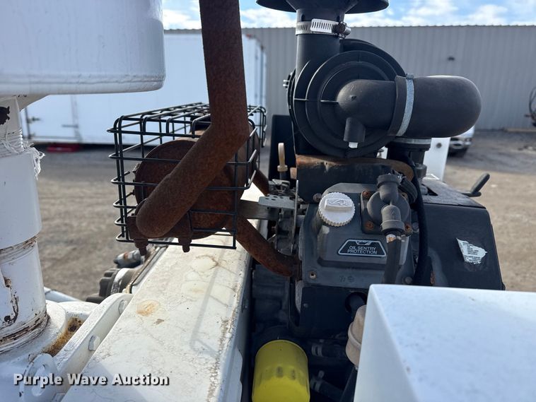 image for item EG2121 2011 EH Wachs Trac-L-Vac vacuum excavator