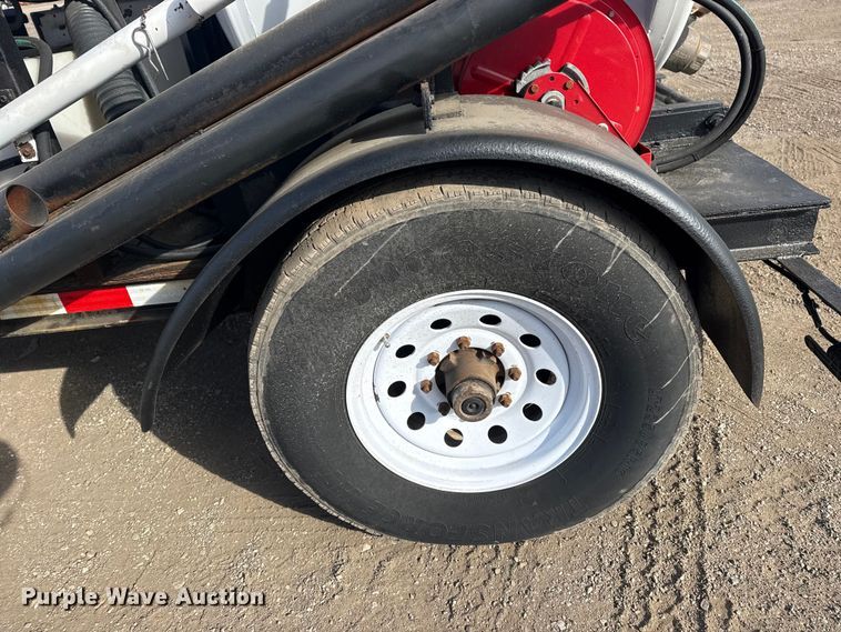 image for item EG2121 2011 EH Wachs Trac-L-Vac vacuum excavator