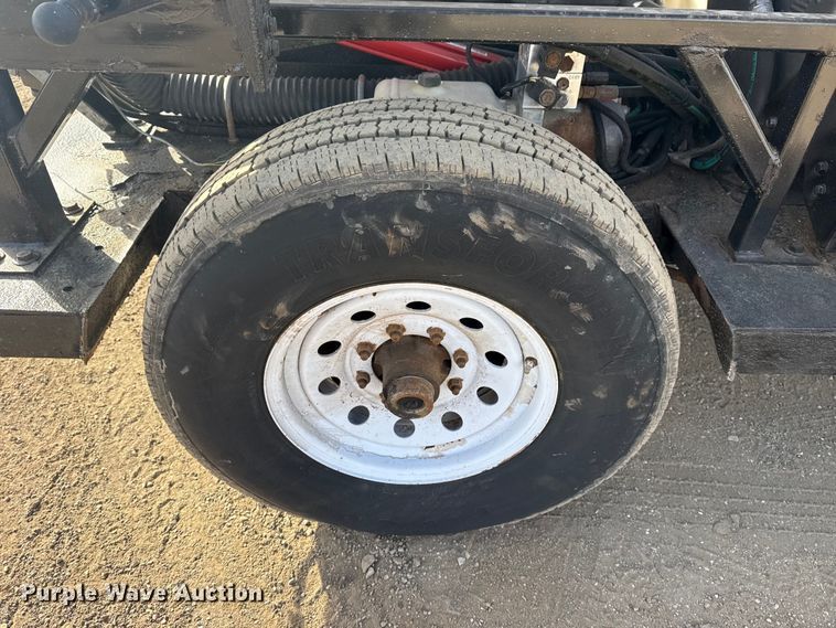 image for item EG2121 2011 EH Wachs Trac-L-Vac vacuum excavator