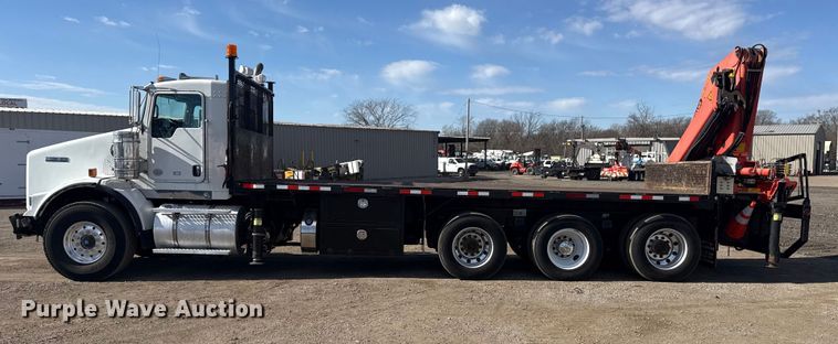 image for item EG2122 2013 Kenworth T800 crane truck