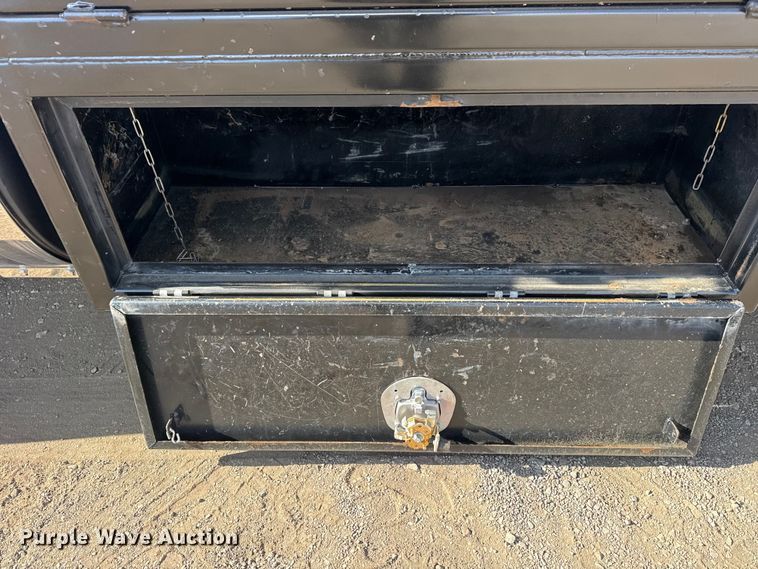 image for item EG2122 2013 Kenworth T800 crane truck