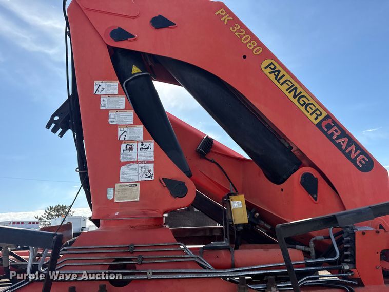 image for item EG2122 2013 Kenworth T800 crane truck