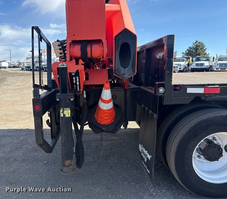 image for item EG2122 2013 Kenworth T800 crane truck