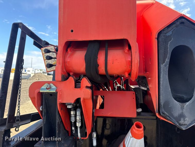 image for item EG2122 2013 Kenworth T800 crane truck