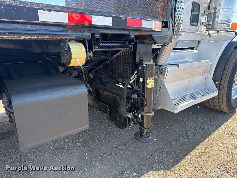 image for item EG2122 2013 Kenworth T800 crane truck