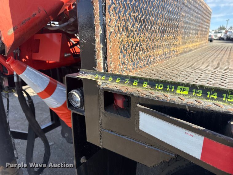 image for item EG2122 2013 Kenworth T800 crane truck