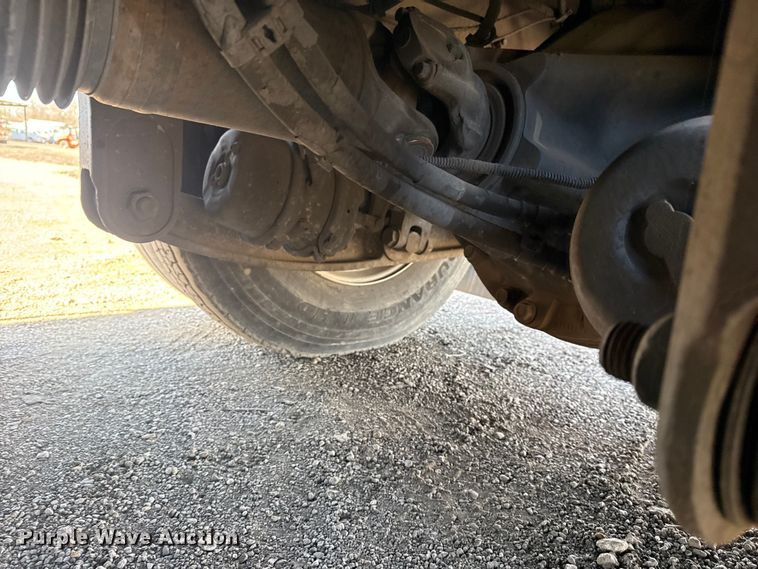 image for item EG2122 2013 Kenworth T800 crane truck