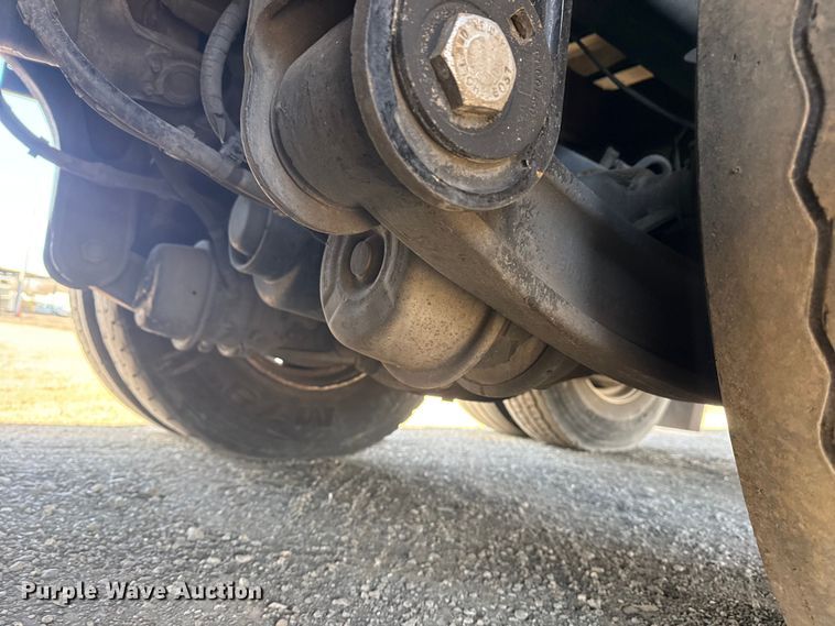 image for item EG2122 2013 Kenworth T800 crane truck