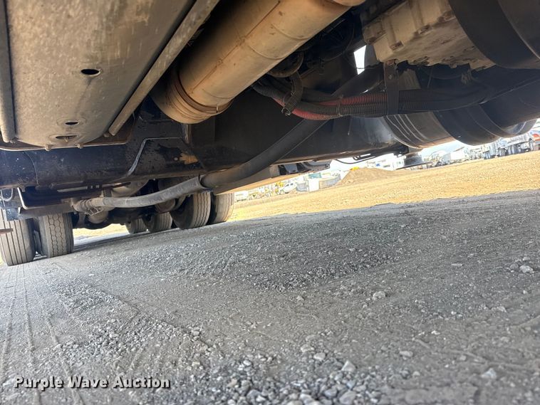 image for item EG2122 2013 Kenworth T800 crane truck