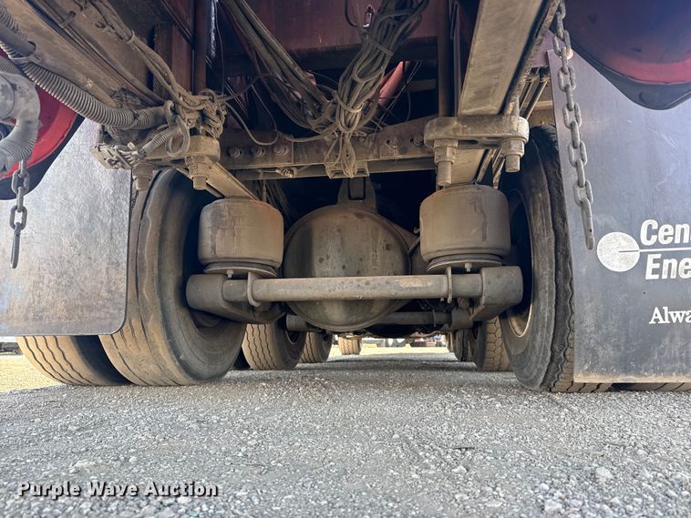 image for item EG2122 2013 Kenworth T800 crane truck