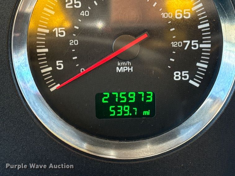 image for item EG2122 2013 Kenworth T800 crane truck