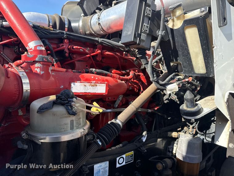 image for item EG2122 2013 Kenworth T800 crane truck