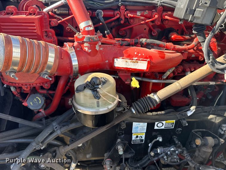 image for item EG2122 2013 Kenworth T800 crane truck