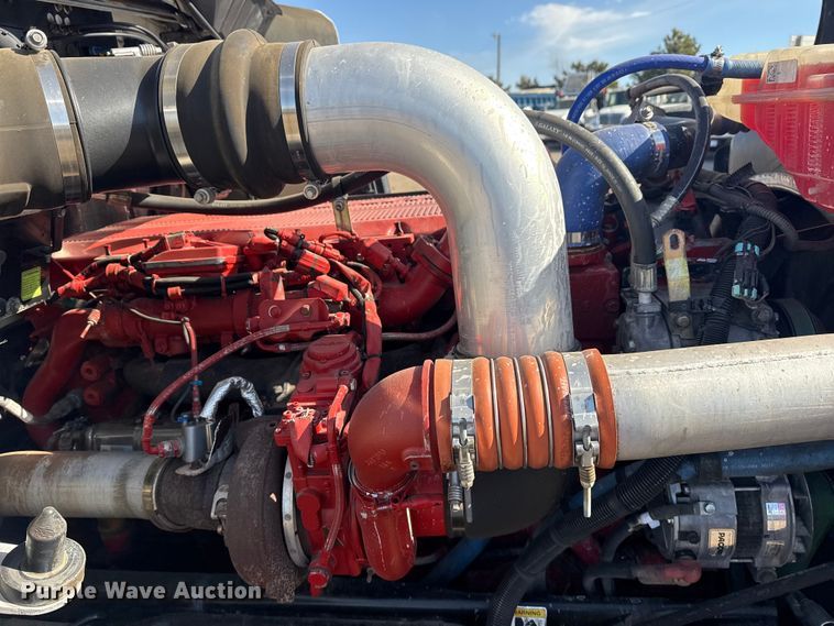 image for item EG2122 2013 Kenworth T800 crane truck