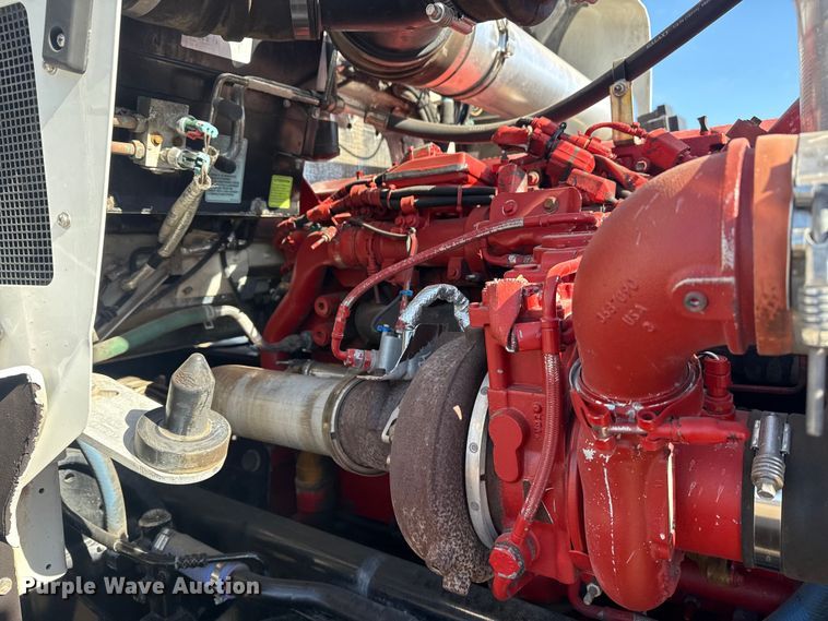 image for item EG2122 2013 Kenworth T800 crane truck