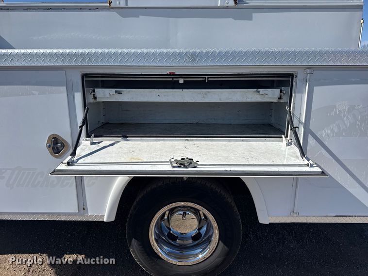 image for item EG2123 2009 Dodge Ram 3500 utility bed pickup truck