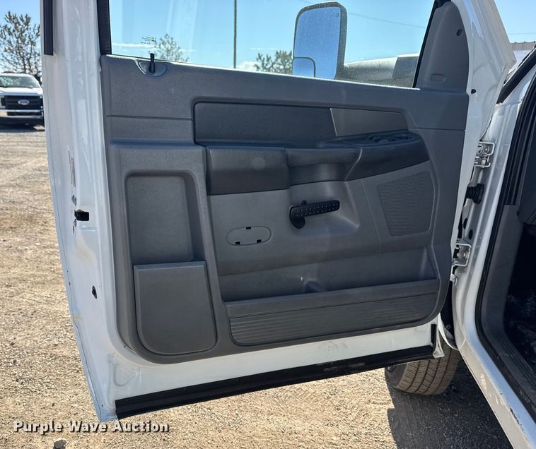 image for item EG2123 2009 Dodge Ram 3500 utility bed pickup truck