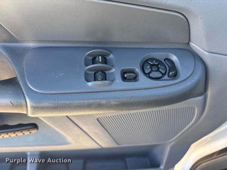 image for item EG2123 2009 Dodge Ram 3500 utility bed pickup truck