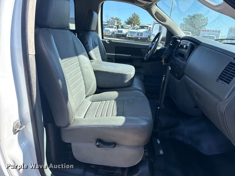 image for item EG2123 2009 Dodge Ram 3500 utility bed pickup truck